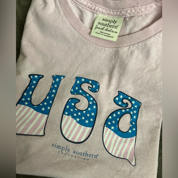 SIMPLY SOUTHERN… Sweet and Sassy T-Shirt… YM..🩷 - Picture 3 of 4